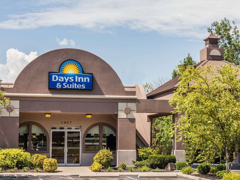 Days Inn & Suites Lexington