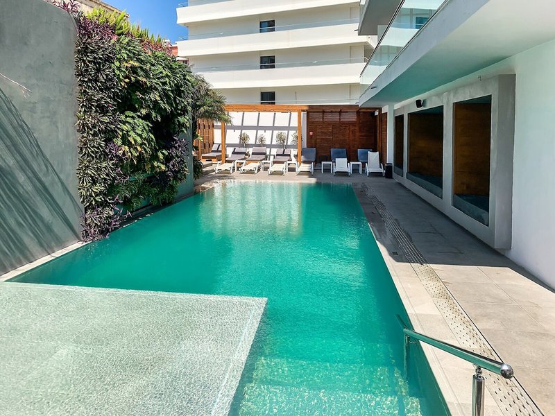 Manousos City Hotel 7