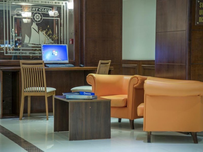 Manousos City Hotel 10
