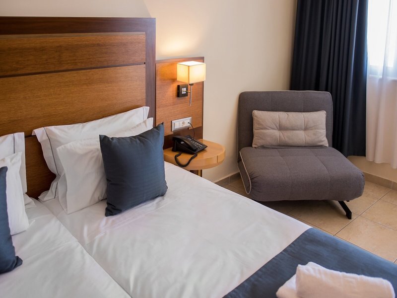 Manousos City Hotel 25