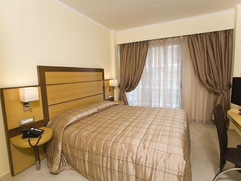 Manousos City Hotel 26