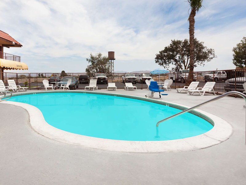 Days Inn by Wyndham Barstow 5