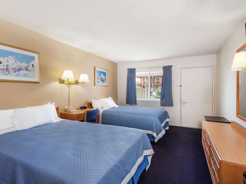 Days Inn by Wyndham Barstow 21