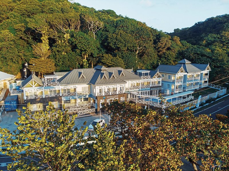 Manta Lodge Hotel and Dive Centre 18