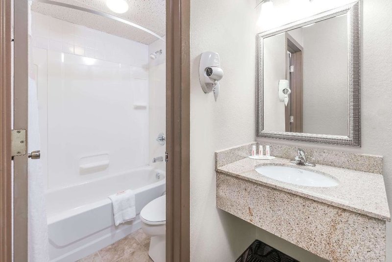 Days Inn Bismarck
