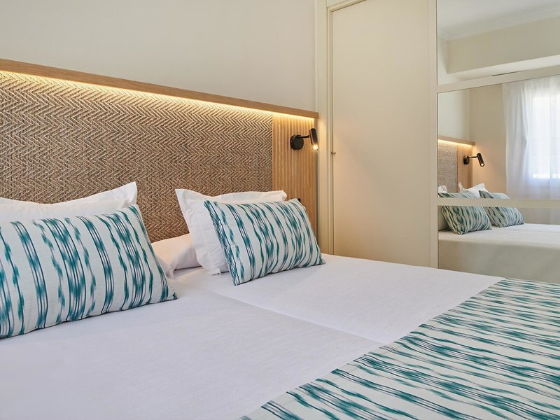 Grupotel Mar de Menorca 23