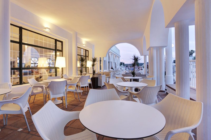 Grupotel Mar de Menorca 12