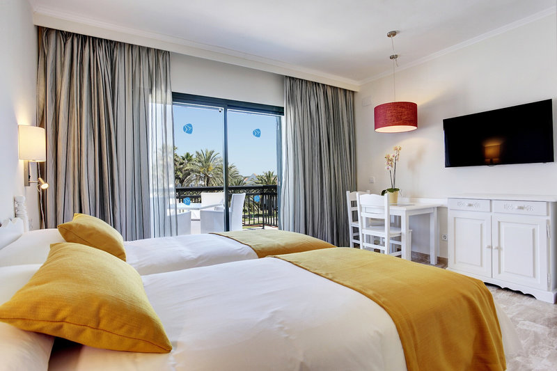 Grupotel Mar de Menorca 9