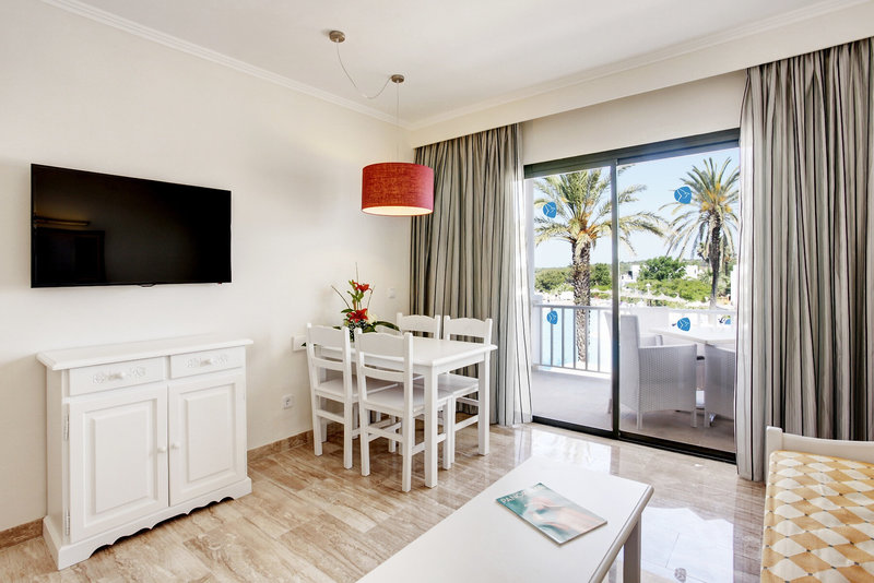 Grupotel Mar de Menorca 10