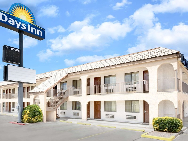 Days Inn by Wyndham Kingman East