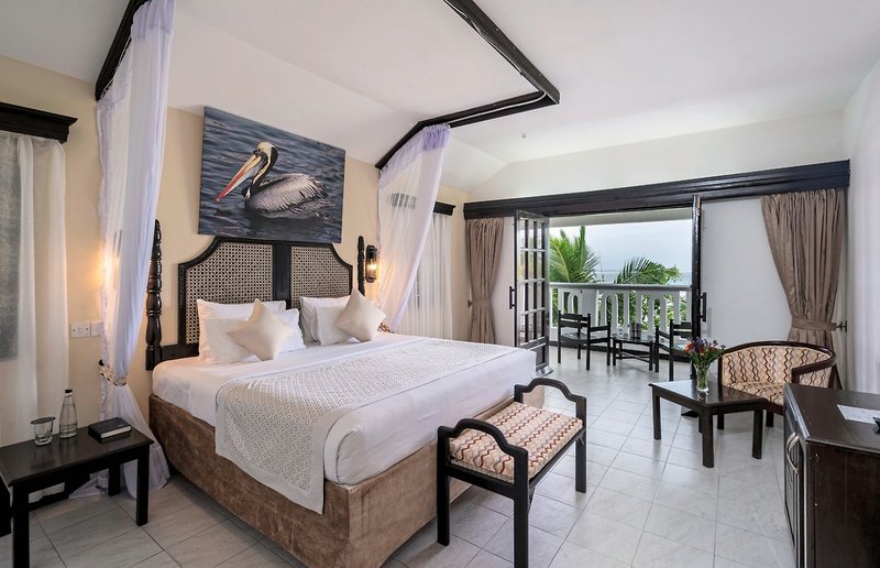 PrideInn Flamingo Beach Resort  17