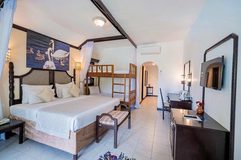 PrideInn Flamingo Beach Resort  19