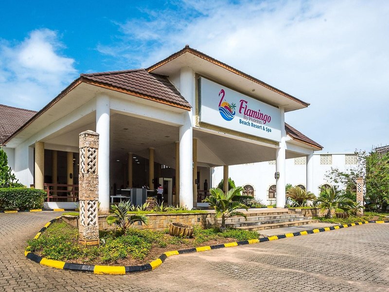 PrideInn Flamingo Beach Resort  1