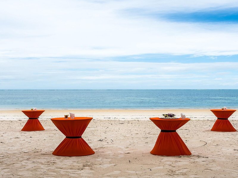 PrideInn Flamingo Beach Resort  13