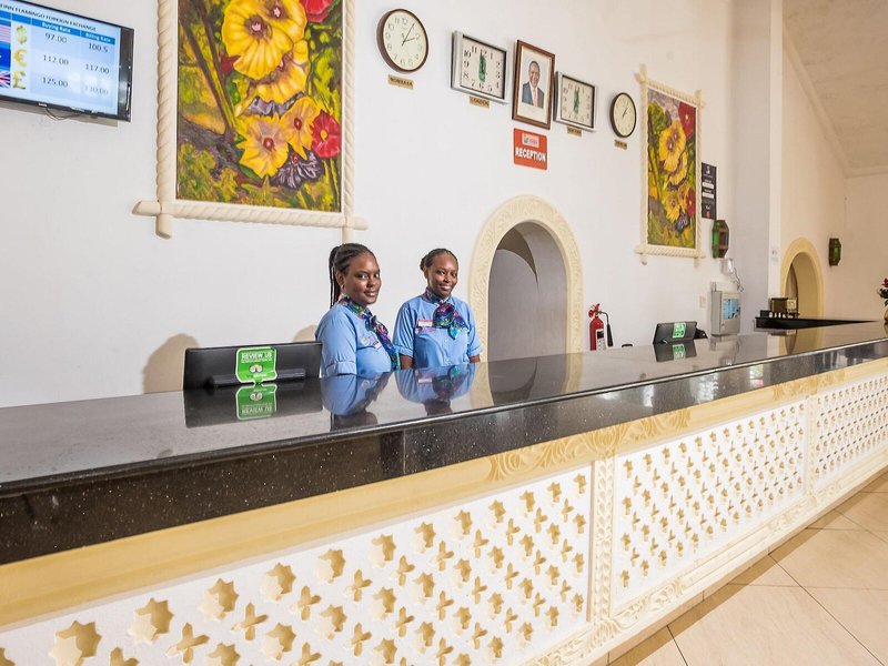 PrideInn Flamingo Beach Resort  22