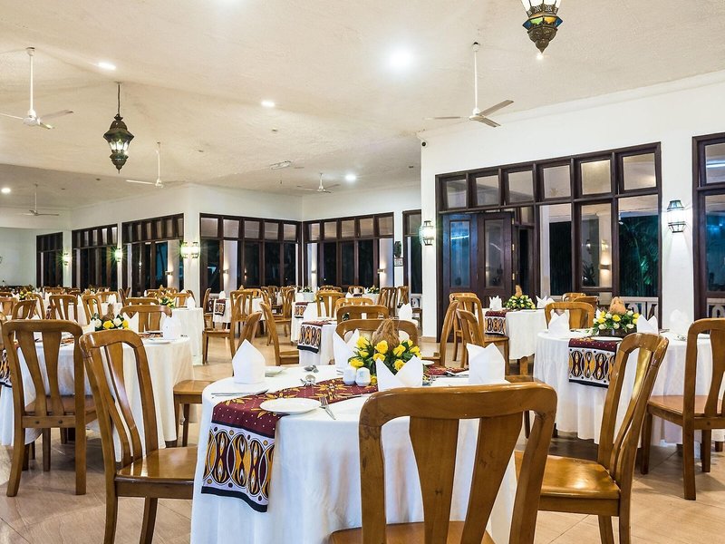 PrideInn Flamingo Beach Resort  30