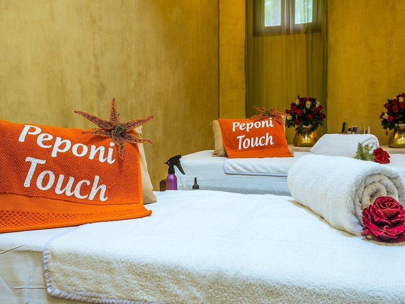 PrideInn Flamingo Beach Resort  33