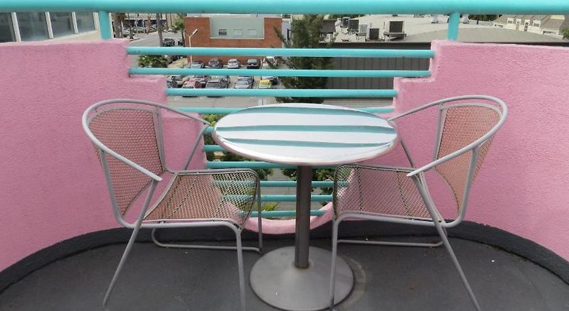 Days Inn by Wyndham Santa Monica/Los Angeles 2