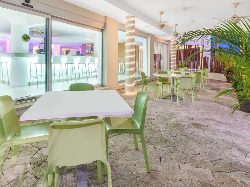 Hotel Adhara Express 13
