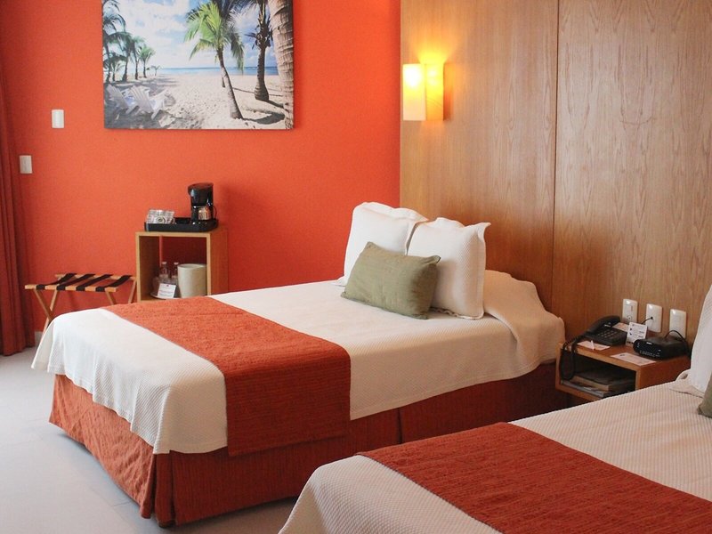 Hotel Adhara Express 25