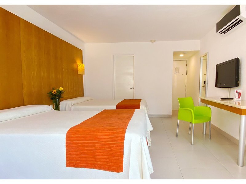 Hotel Adhara Express 26