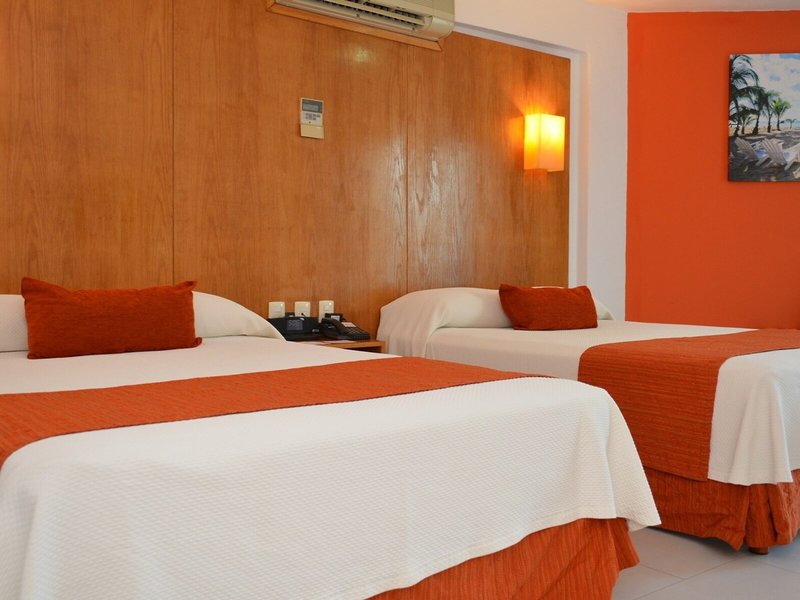 Hotel Adhara Express 28