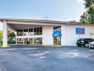 Motel 6 Tampa - Fairgrounds