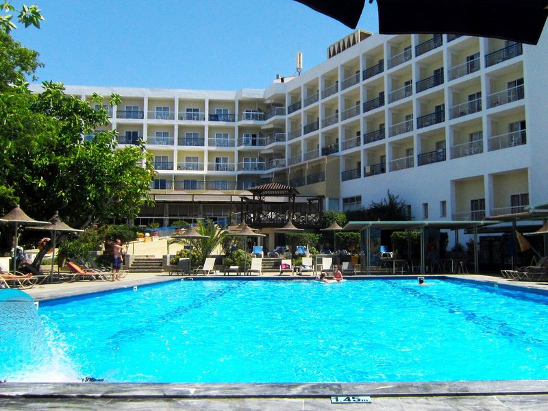 Marina 2 - Exterior