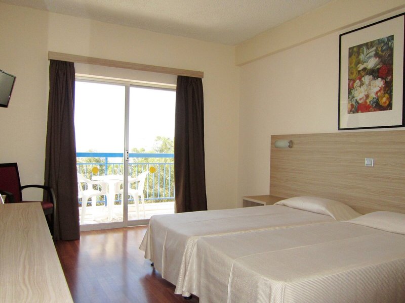 Marina 50 - Room Example