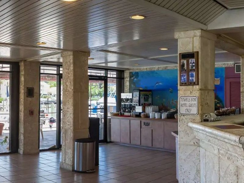 Marina del Mar Resort & Marina 26