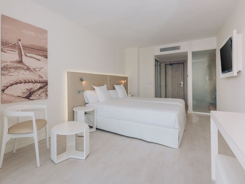 Iberostar Waves Cala Millor 26