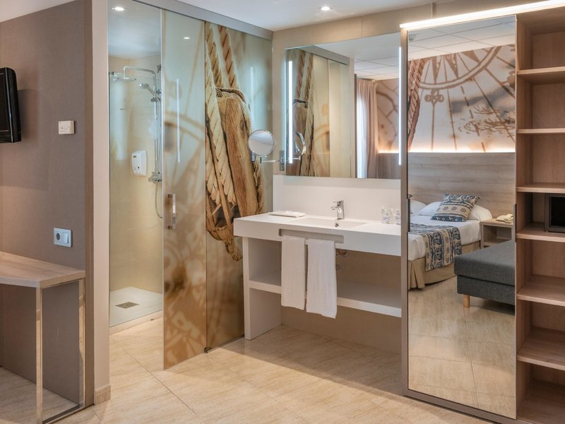 Hotel GHT Marítim 42