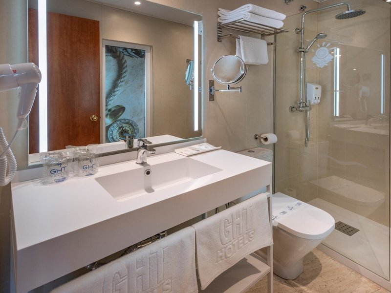 Hotel GHT Marítim 43