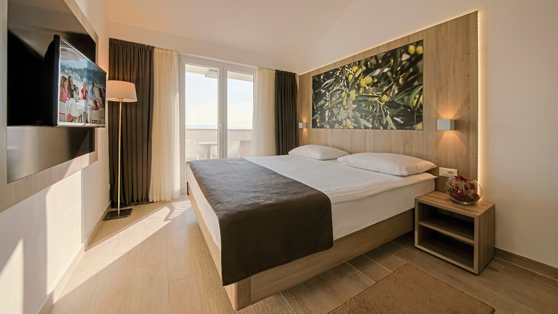 Medora Auri Family Beach Resort 9