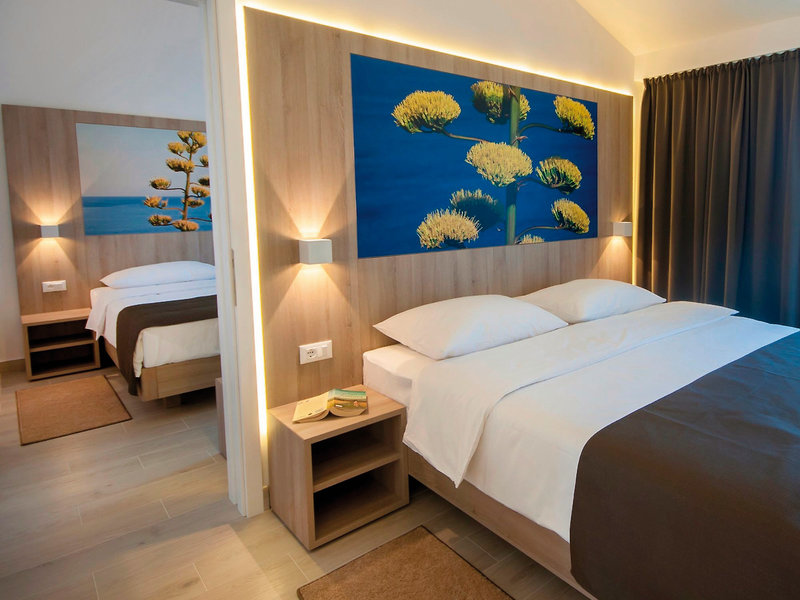 Medora Auri Family Beach Resort 10