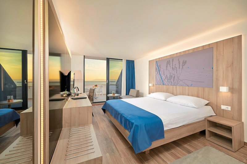 Medora Auri Family Beach Resort 12