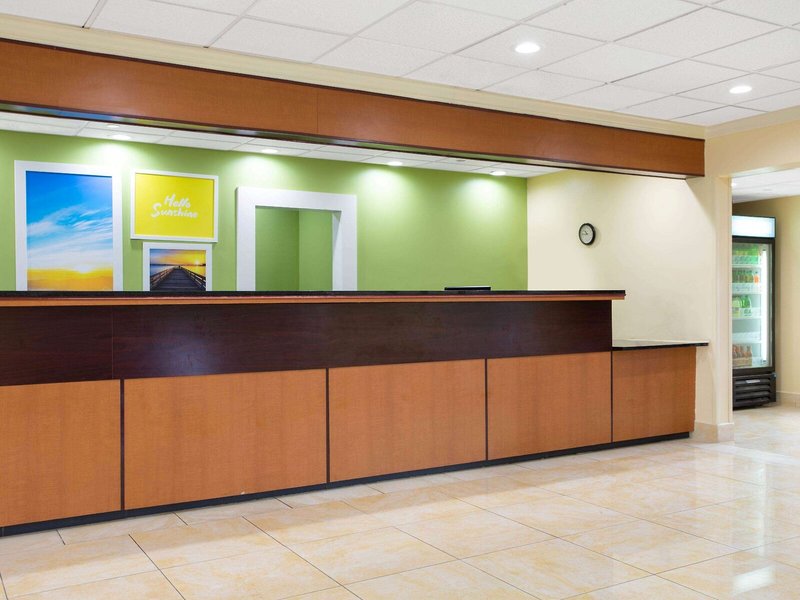 Days Inn by Wyndham Absecon Atlantic City Area 8