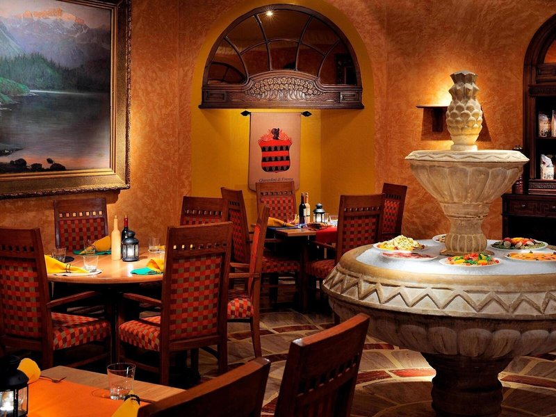 Cairo Marriott Hotel & Omar Khayyam Casino 17