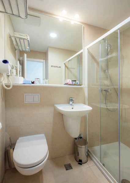 Bluesun Alga 48 - Room Example