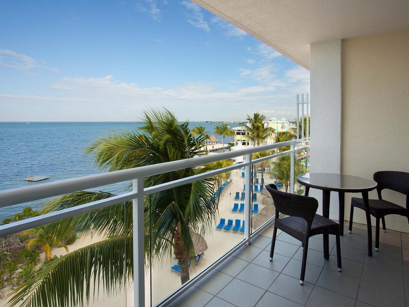 Reefhouse Resort & Marina 8