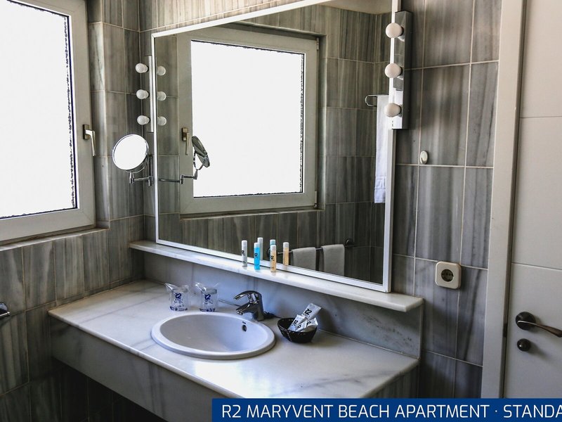 R2 Maryvent Beach Apartment 6