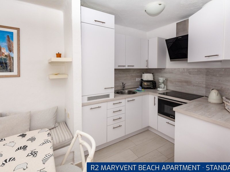 R2 Maryvent Beach Apartment 8