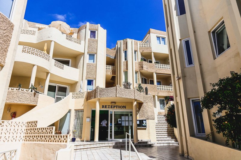 R2 Maryvent Beach Apartment 17