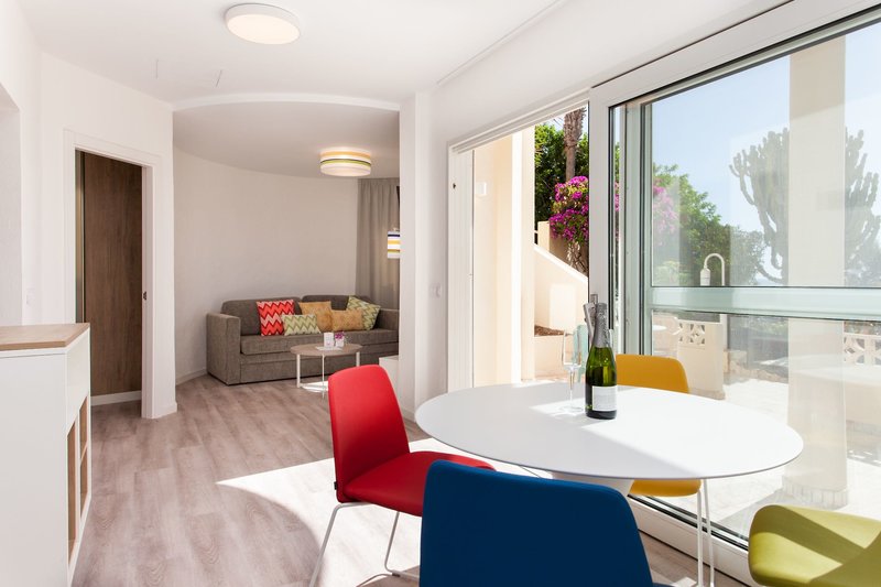 R2 Maryvent Beach Apartment 26