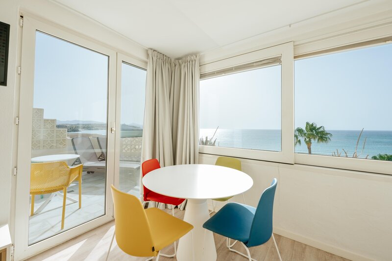 R2 Maryvent Beach Apartment 36