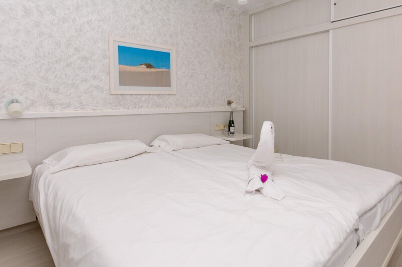 R2 Maryvent Beach Apartment 52