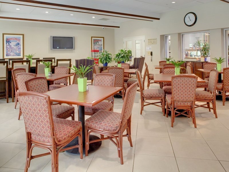 Holiday Inn Express Hotel & Suites Miami-Kendall 16
