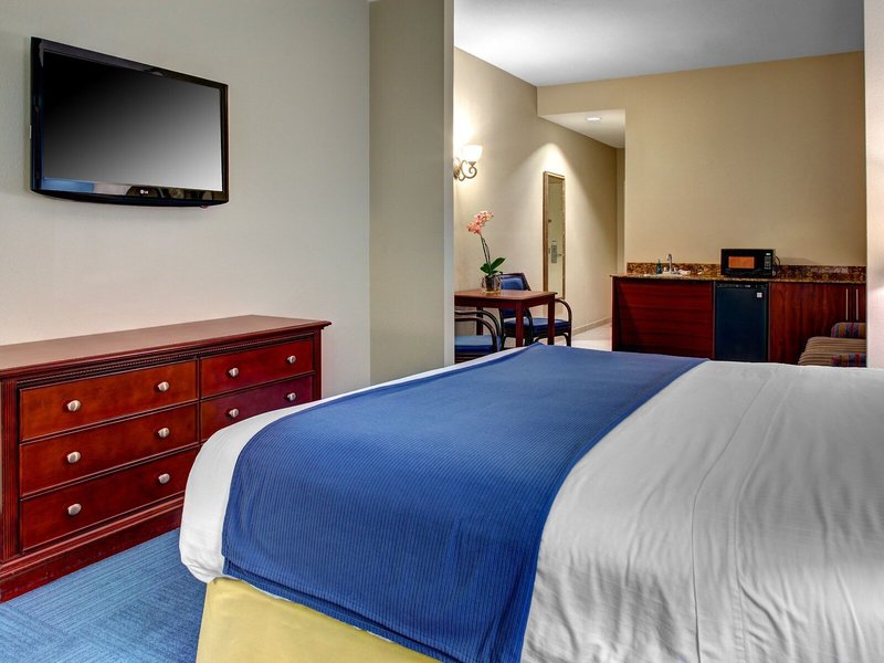 Holiday Inn Express Hotel & Suites Miami-Kendall 31