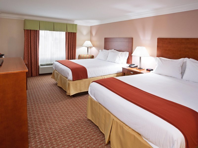 Holiday Inn Express & Suites Niagara Falls 18