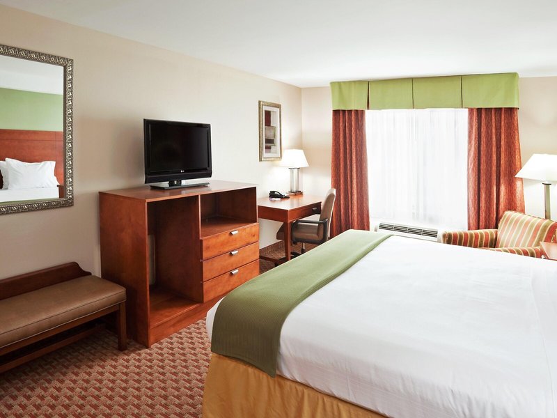 Holiday Inn Express & Suites Niagara Falls 23